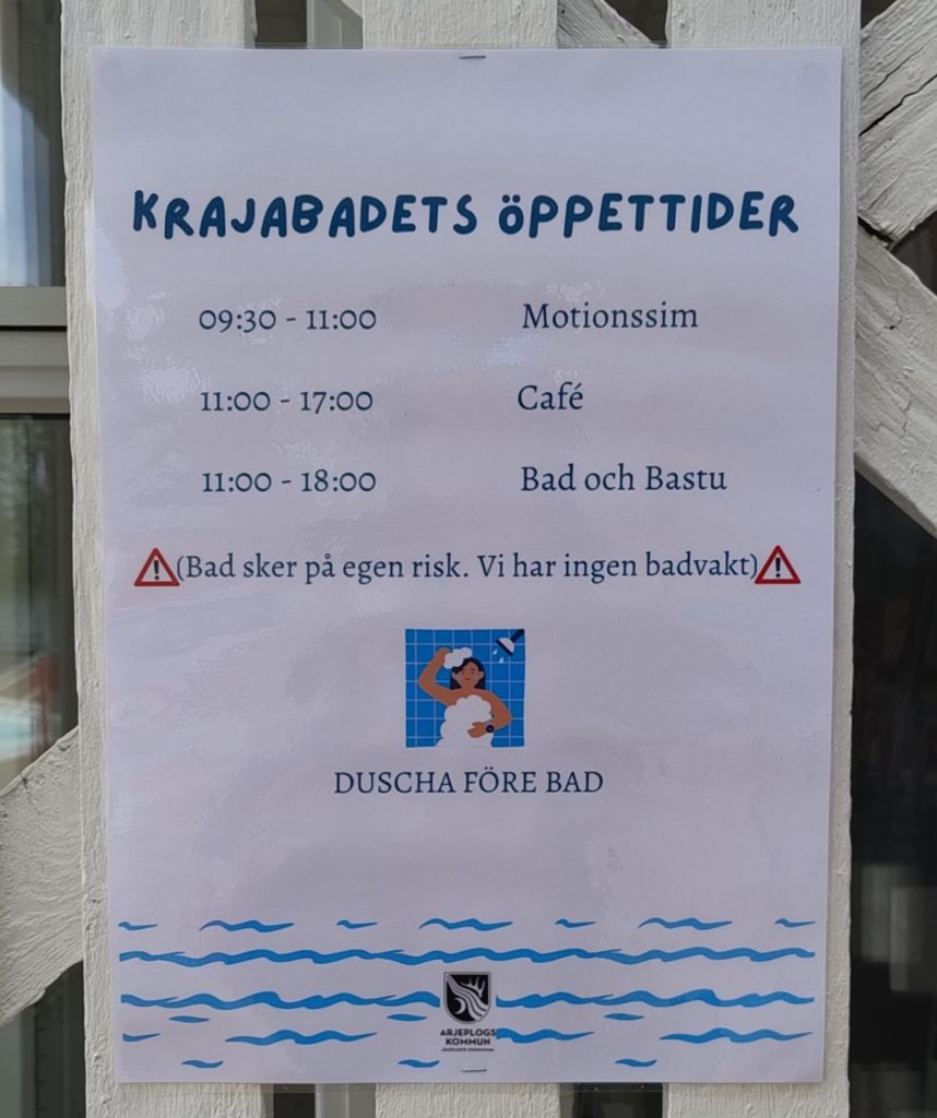Affisch på öppettiderna