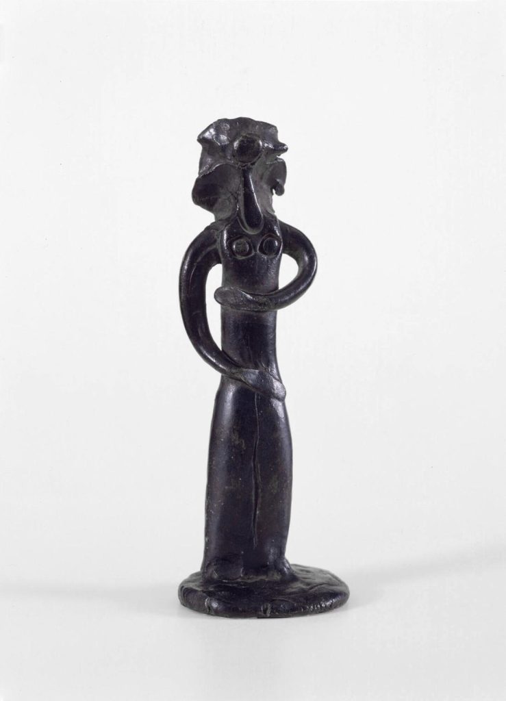 En kvinnostaty av Picasso, kallad Femme Debout, från 1984.
